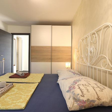 Holiday House "Laurus Garden" With Private Parking Medulin Exteriér fotografie